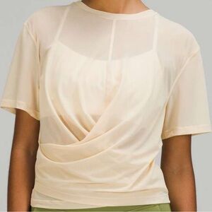 LULULEMON NWT Size 4 Lightweight Mesh Reversible Yoga T-Shirt in Prosecco
